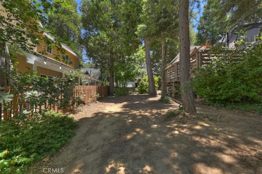 311 Hemlock Lake Arrowhead, CA 92352