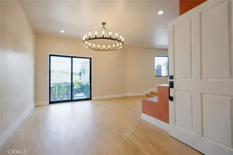3434 Larissa
