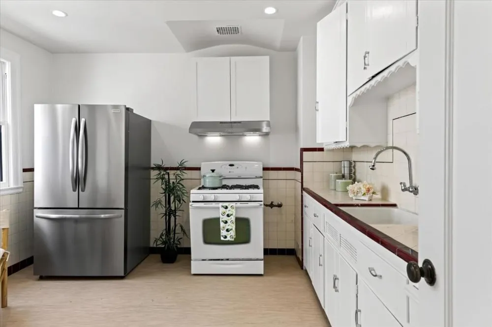 181 Dartmouth Street San Francisco, CA 94134