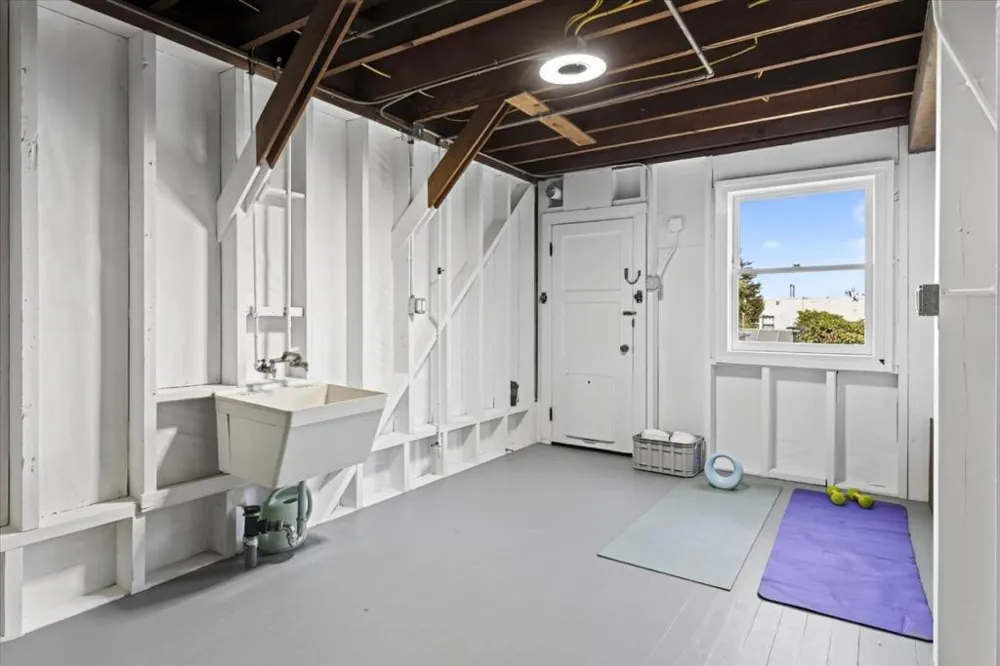 181 Dartmouth Street San Francisco, CA 94134
