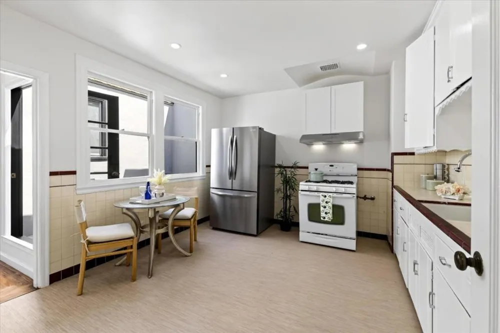 181 Dartmouth Street San Francisco, CA 94134