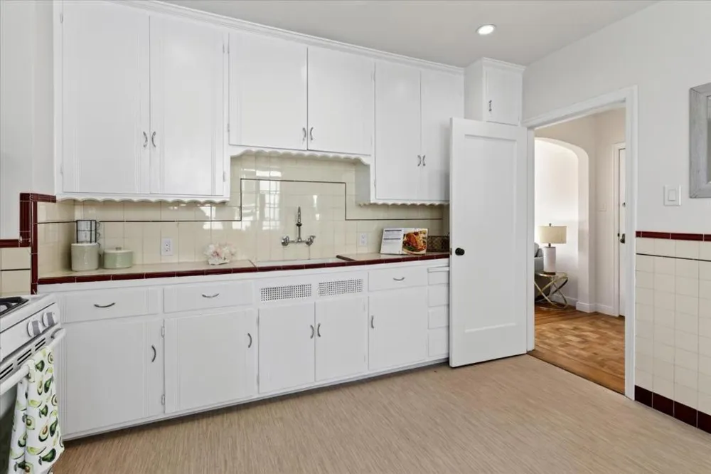 181 Dartmouth Street San Francisco, CA 94134
