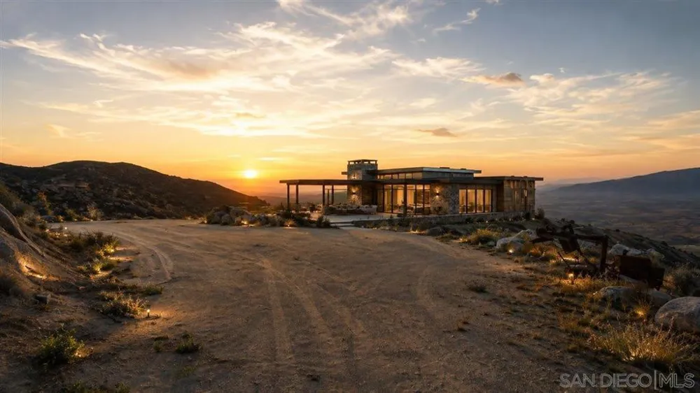 Carefree Rd Banning, CA 92220