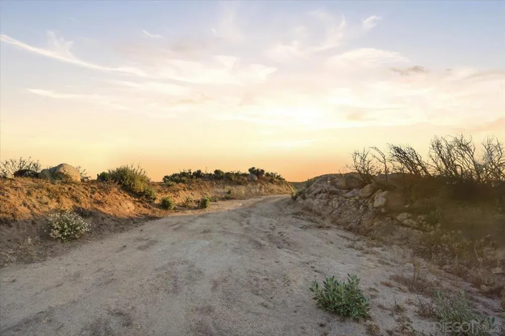 Carefree Rd Banning, CA 92220