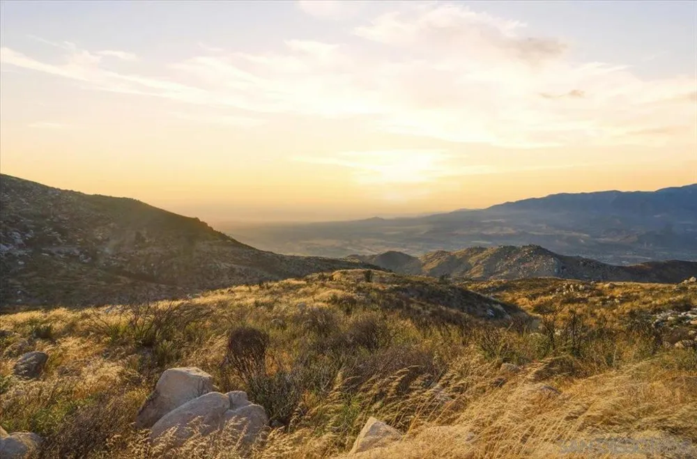 Carefree Rd Banning, CA 92220