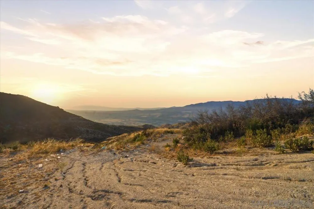 Carefree Rd Banning, CA 92220