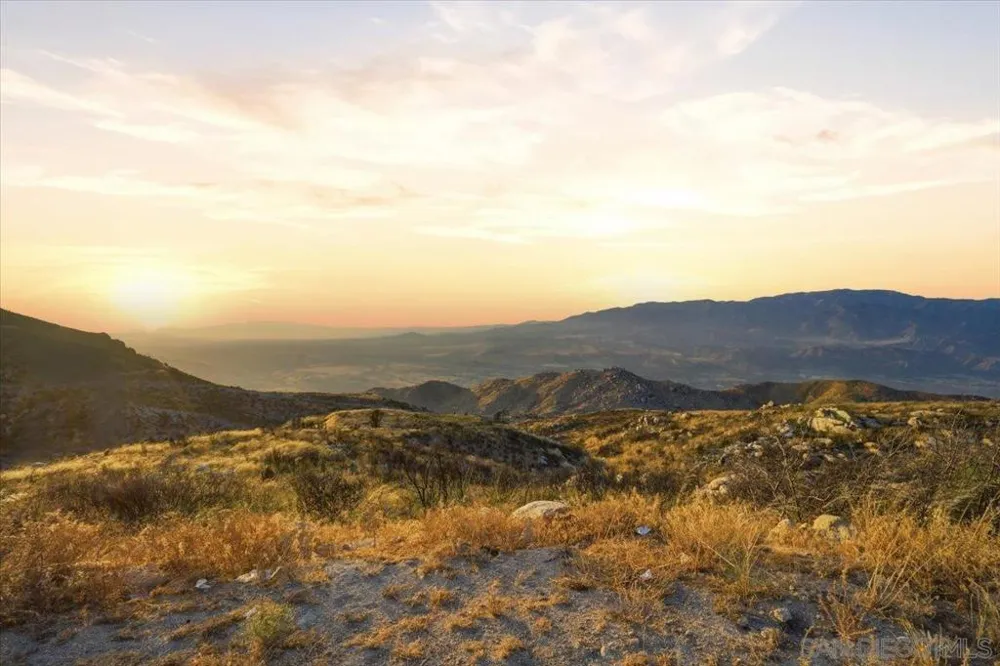Carefree Rd Banning, CA 92220