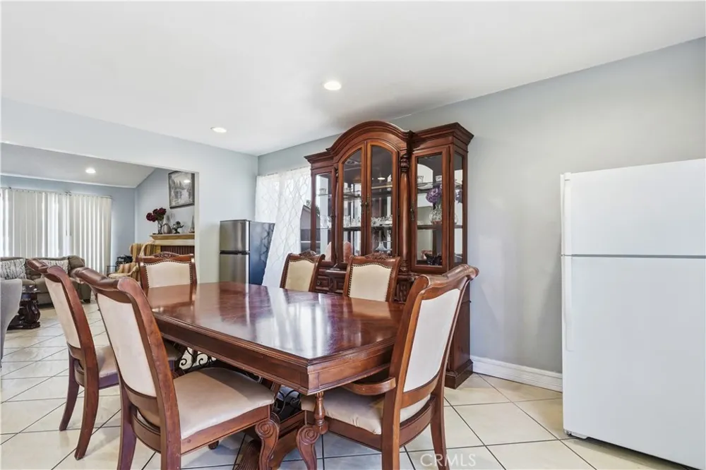 12218 Kumquat Chino, CA 91710