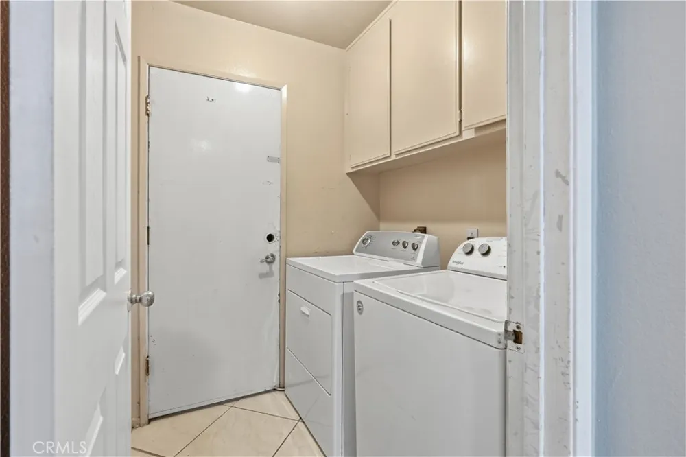 12218 Kumquat Chino, CA 91710