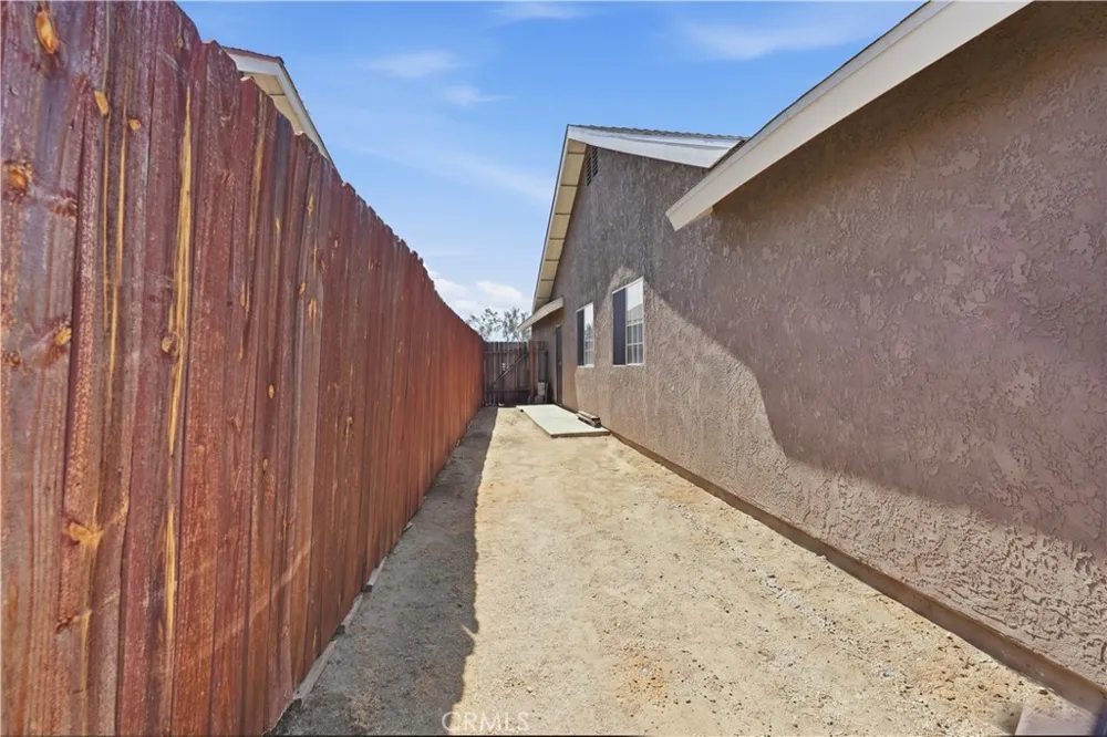 12218 Kumquat Chino, CA 91710
