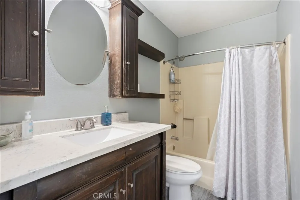 12218 Kumquat Chino, CA 91710