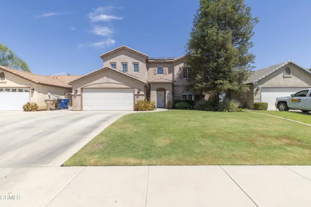 11418 Pacific Harbor Avenue Bakersfield, CA 93312