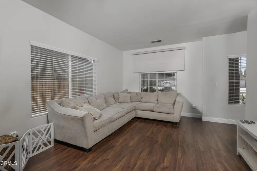 11418 Pacific Harbor Avenue Bakersfield, CA 93312