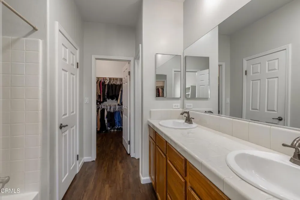11418 Pacific Harbor Avenue Bakersfield, CA 93312