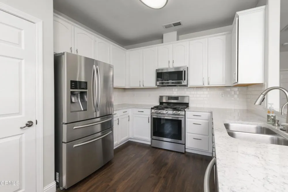 11418 Pacific Harbor Avenue Bakersfield, CA 93312