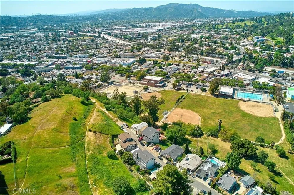 3625 Mimosa Drive Los Angeles, CA 90065