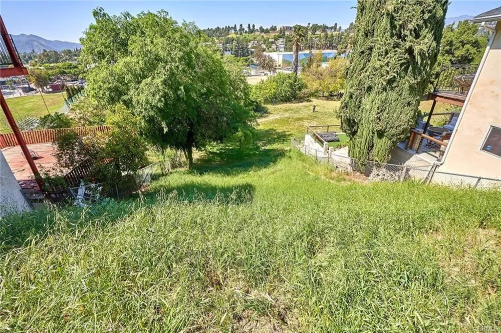 3625 Mimosa Drive Los Angeles, CA 90065