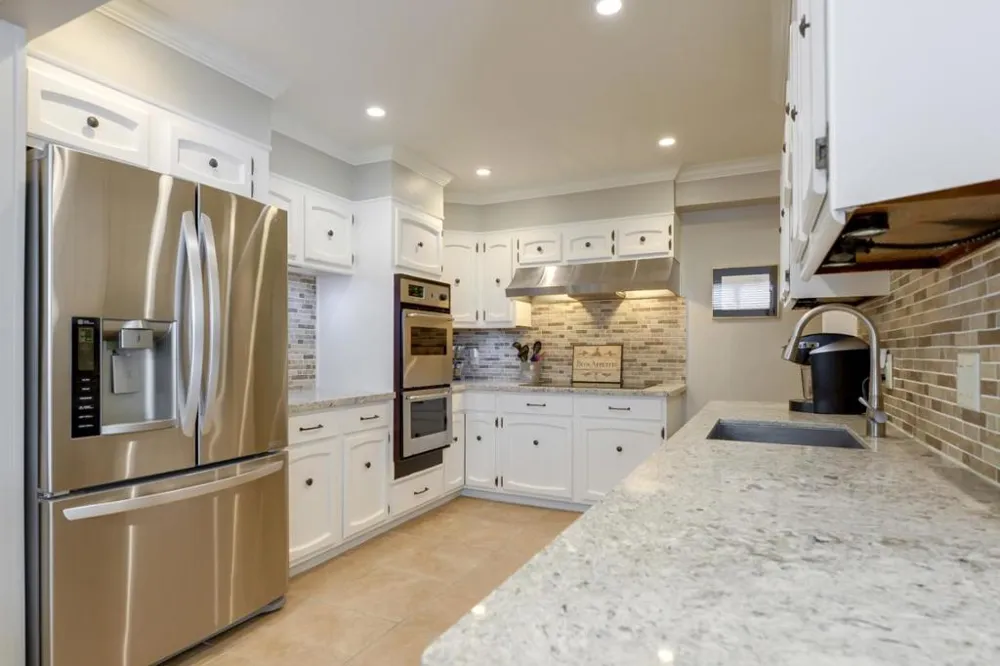2610 Carson Street Redwood City, CA 94061