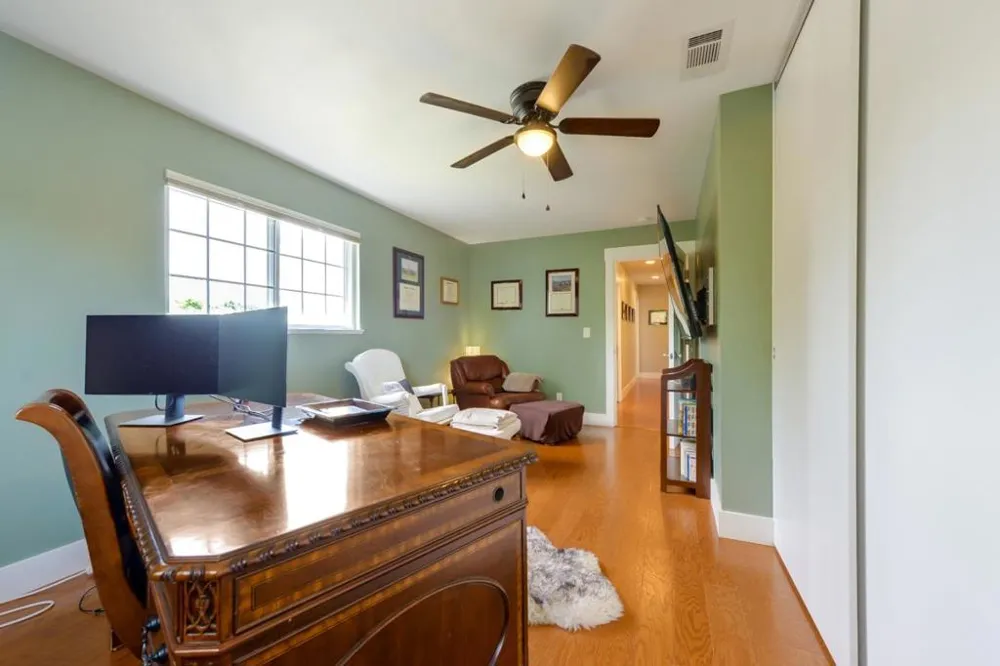2610 Carson Street Redwood City, CA 94061