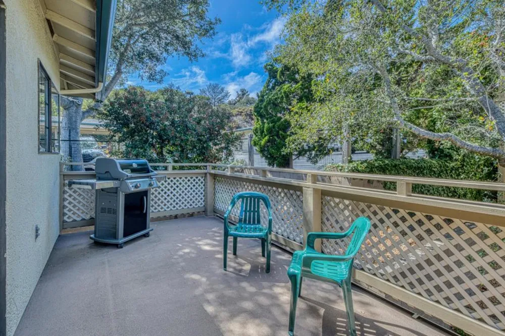 811 Pheasant Ridge Road Del Rey Oaks, CA 93940