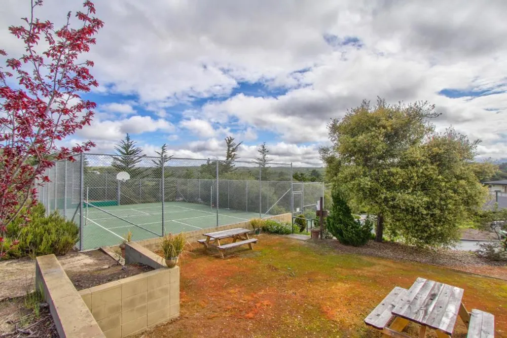 811 Pheasant Ridge Road Del Rey Oaks, CA 93940