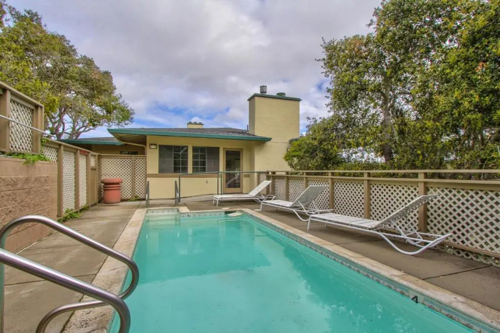 811 Pheasant Ridge Road Del Rey Oaks, CA 93940