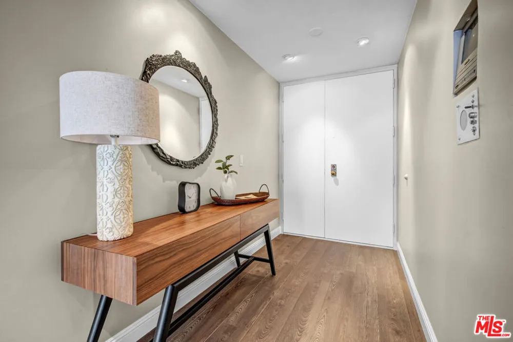 10790 Wilshire Boulevard #404 Los Angeles, CA 90024