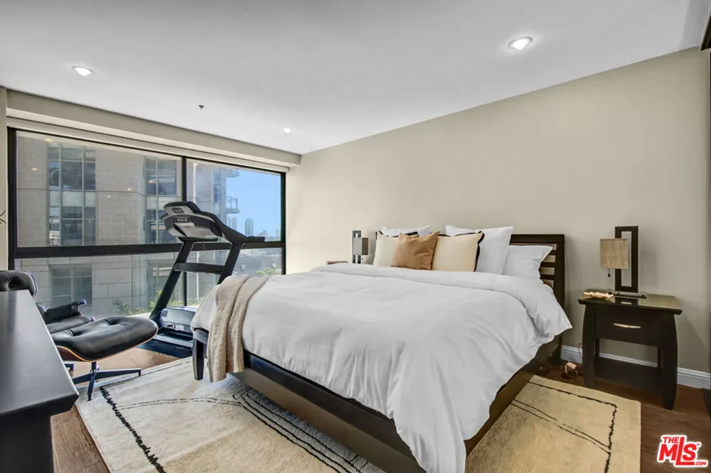 10790 Wilshire Boulevard #404 Los Angeles, CA 90024