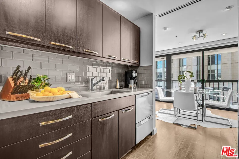 10790 Wilshire Boulevard #404 Los Angeles, CA 90024