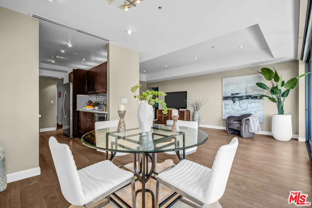 10790 Wilshire Boulevard #404 Los Angeles, CA 90024