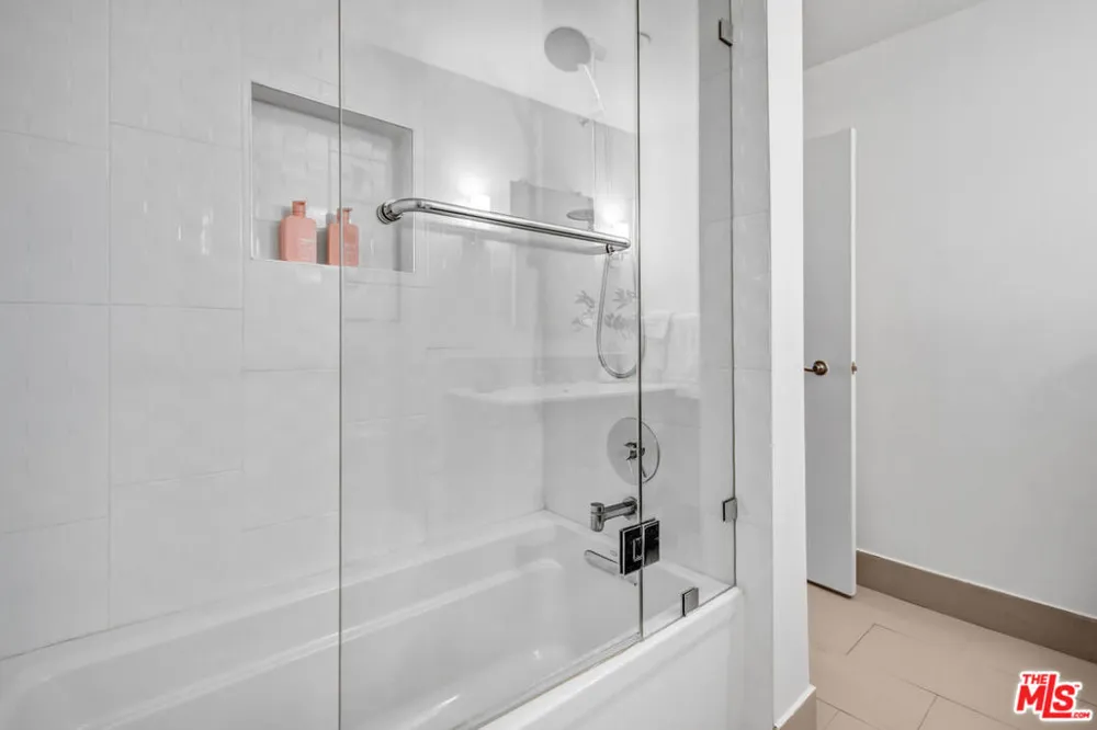 10790 Wilshire Boulevard #404 Los Angeles, CA 90024