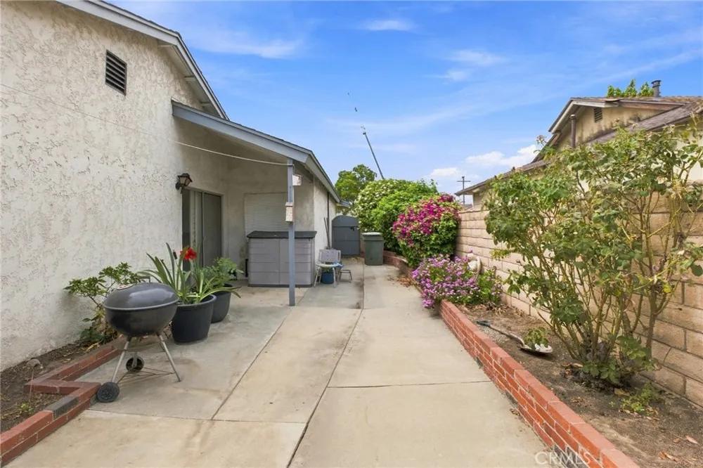 1008 Merced Ontario, CA 91764