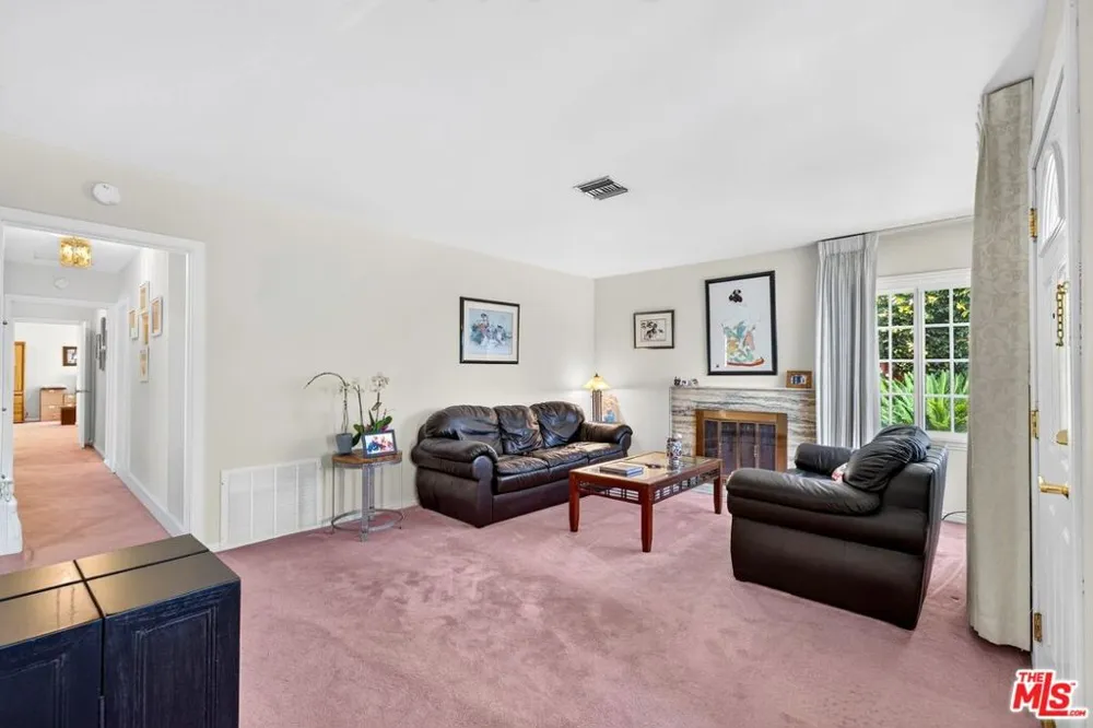 5702 Stever Court Culver City, CA 90230