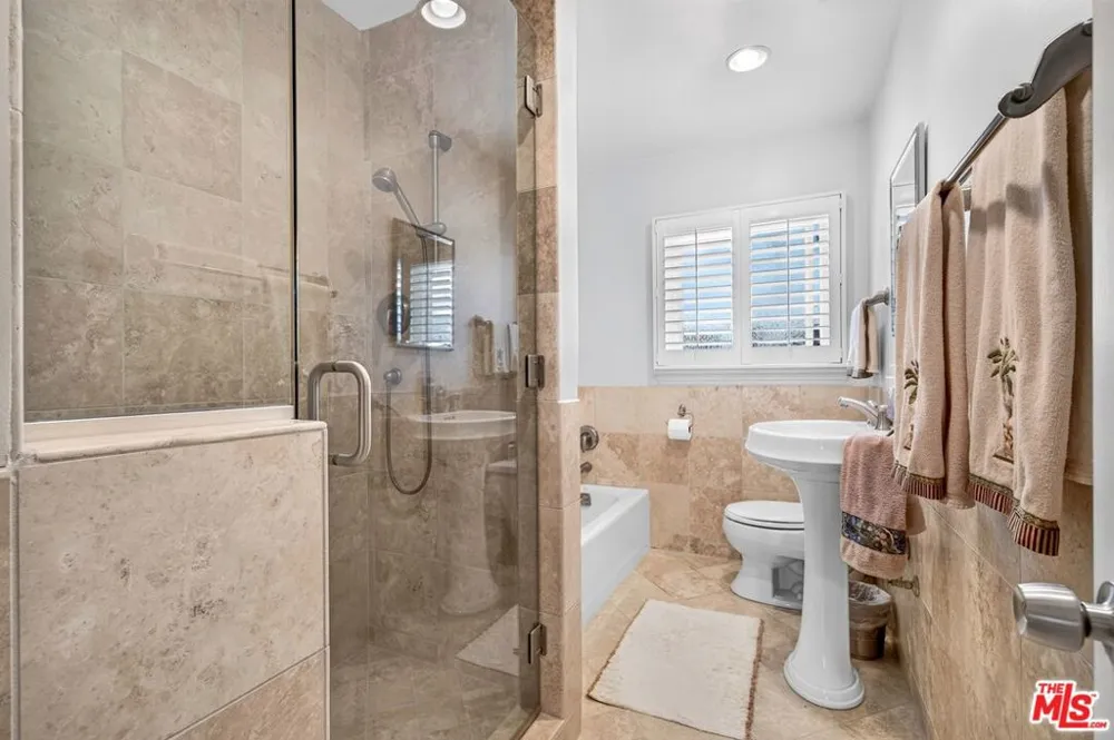 5702 Stever Court Culver City, CA 90230