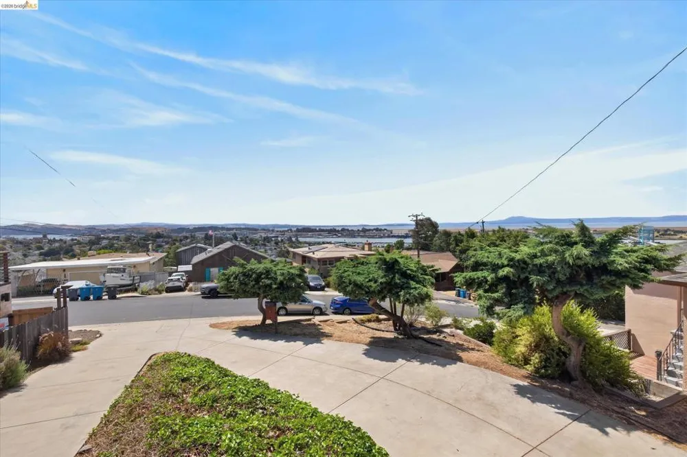 136 Craven St Vallejo, CA 94590