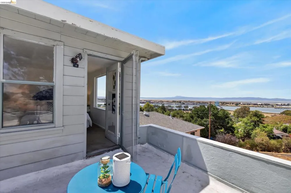136 Craven St Vallejo, CA 94590