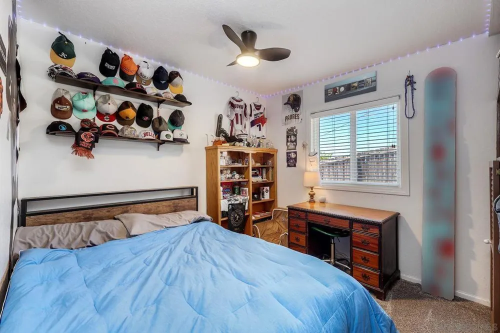129 Avalon Dr Vista, CA 92084