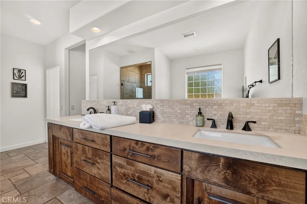 8997 Hermosa Avenue Yucca Valley, CA 92284