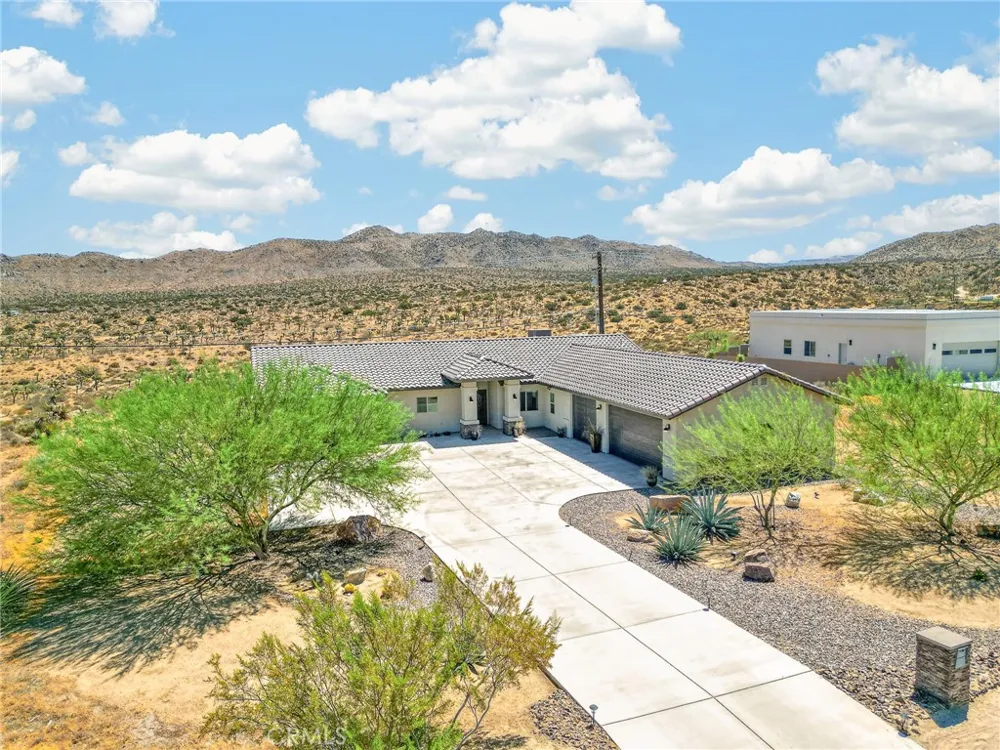 8997 Hermosa Avenue Yucca Valley, CA 92284