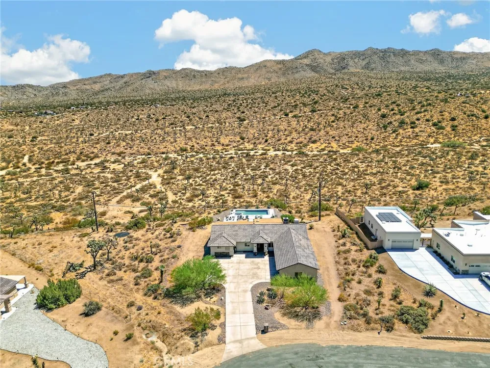 8997 Hermosa Avenue Yucca Valley, CA 92284