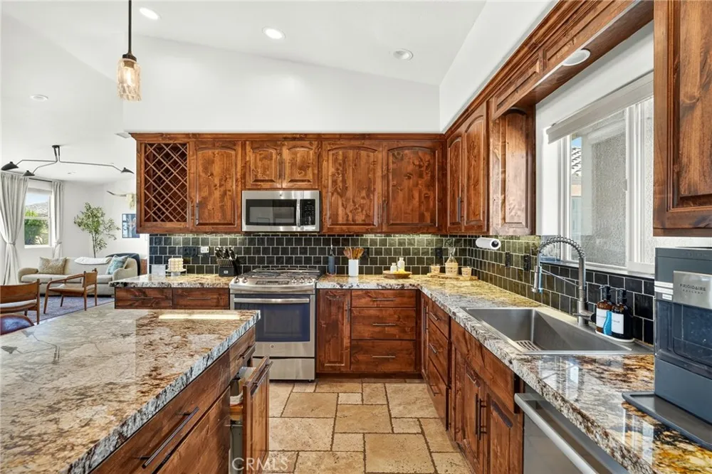 8997 Hermosa Avenue Yucca Valley, CA 92284