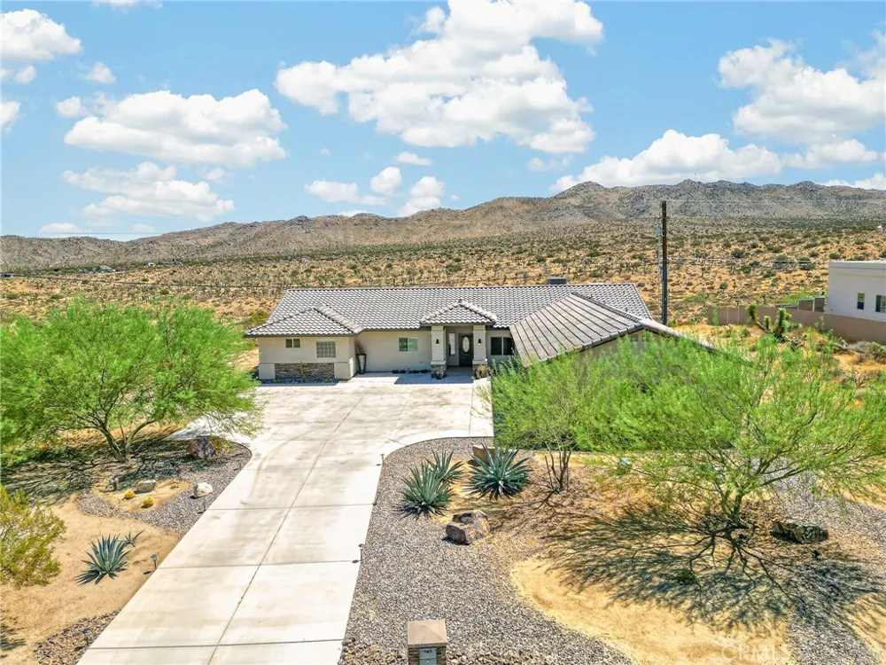 8997 Hermosa Avenue Yucca Valley, CA 92284