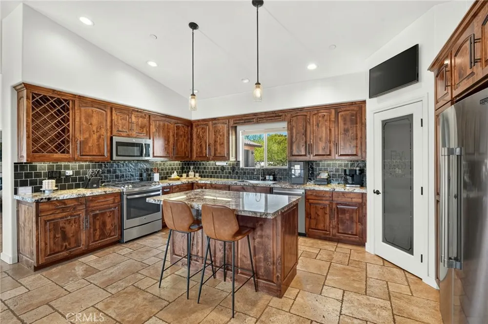 8997 Hermosa Avenue Yucca Valley, CA 92284
