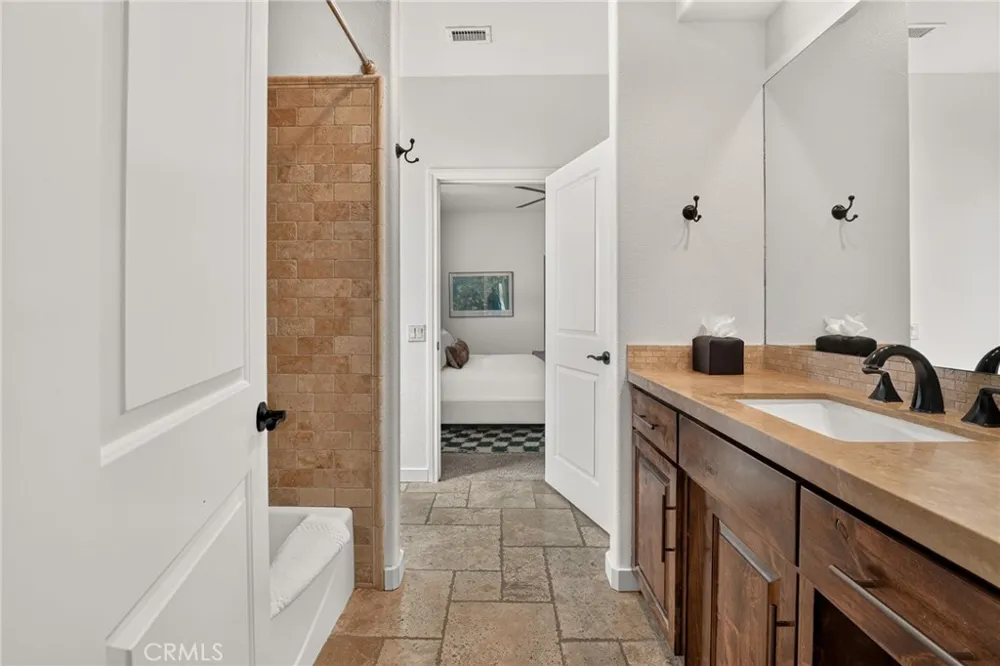 8997 Hermosa Avenue Yucca Valley, CA 92284