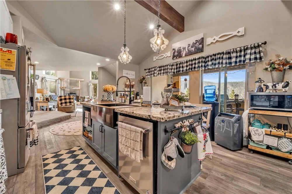 1813 Zermatt Drive Pine Mountain Club, CA 93222