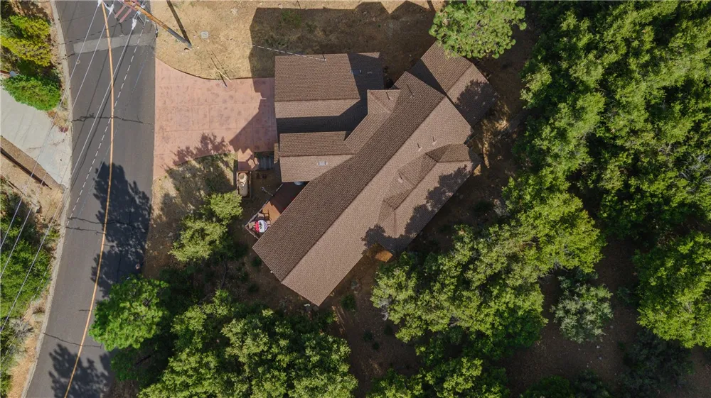 1813 Zermatt Drive Pine Mountain Club, CA 93222