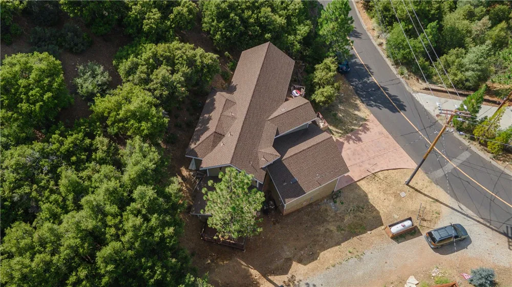1813 Zermatt Drive Pine Mountain Club, CA 93222
