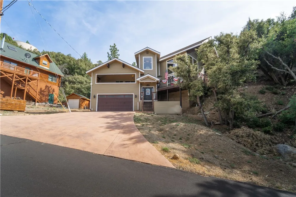 1813 Zermatt Drive Pine Mountain Club, CA 93222