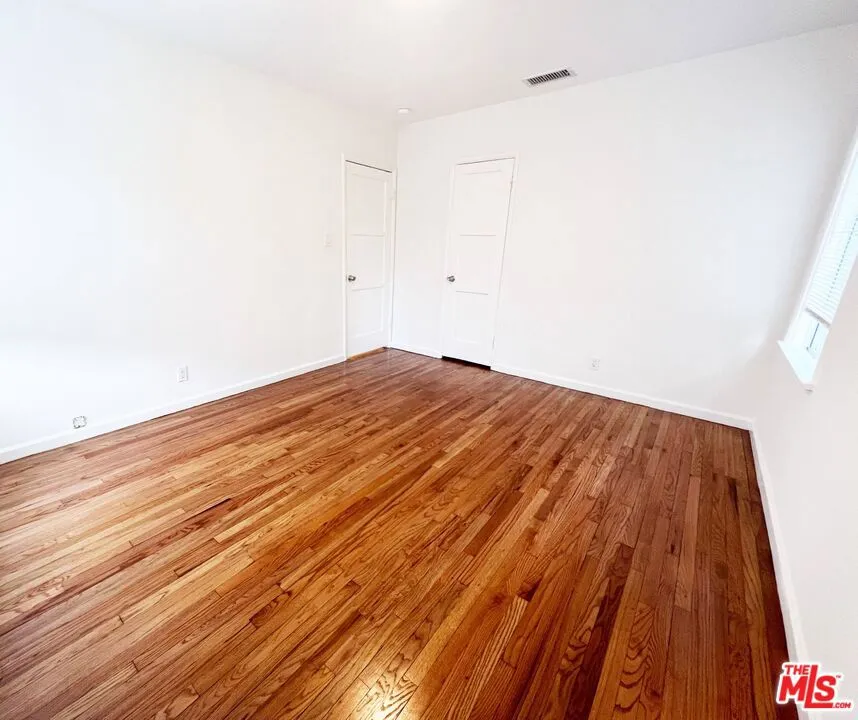 17228 Vanowen Street Lake Balboa, CA 91406