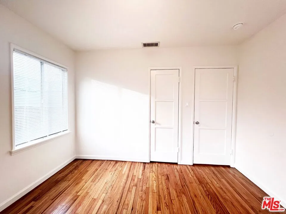 17228 Vanowen Street Lake Balboa, CA 91406